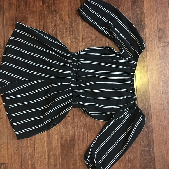 A’gaci Striped off the shoulder romper - Picture 2 of 4
